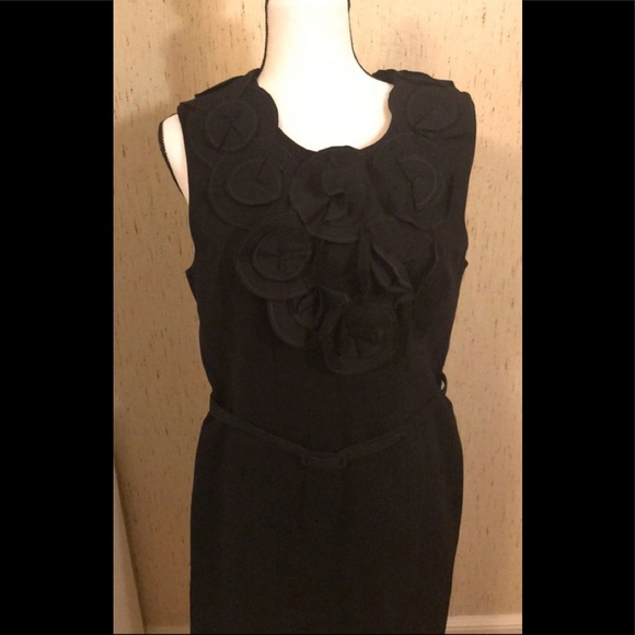 Badgley Mischka ruffle flower belted dress - Picture 3 of 6